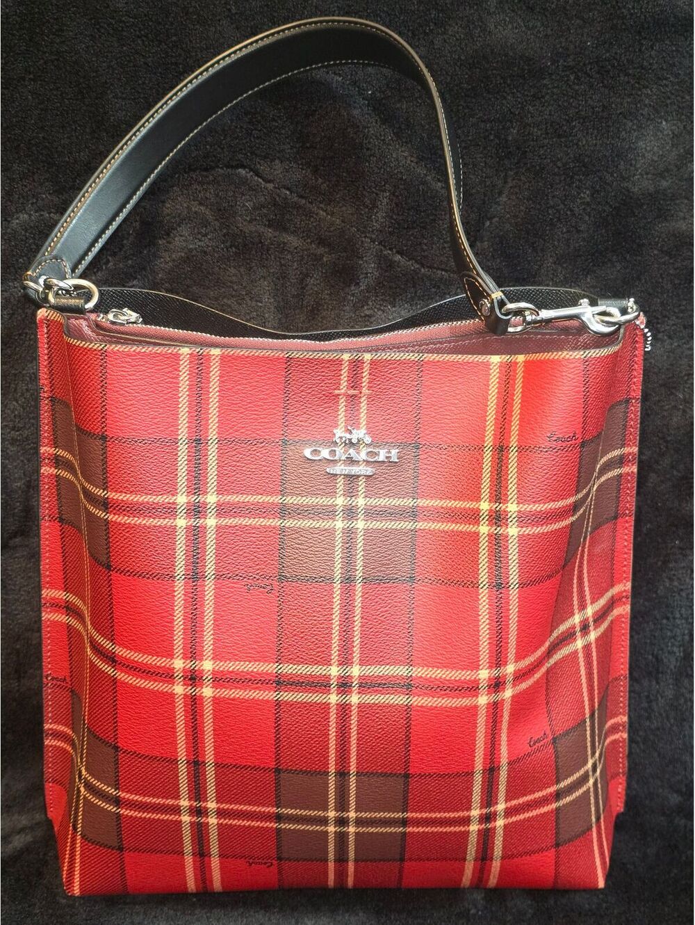 11. 2022 Coach Mollie Bucket Bag in Tartan